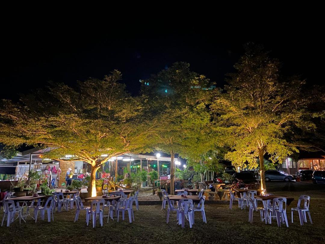 Tamteh Homestay Ayer Hitam Exterior foto