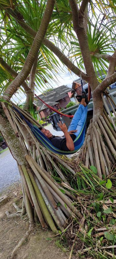 Tamteh Homestay Ayer Hitam Exterior foto