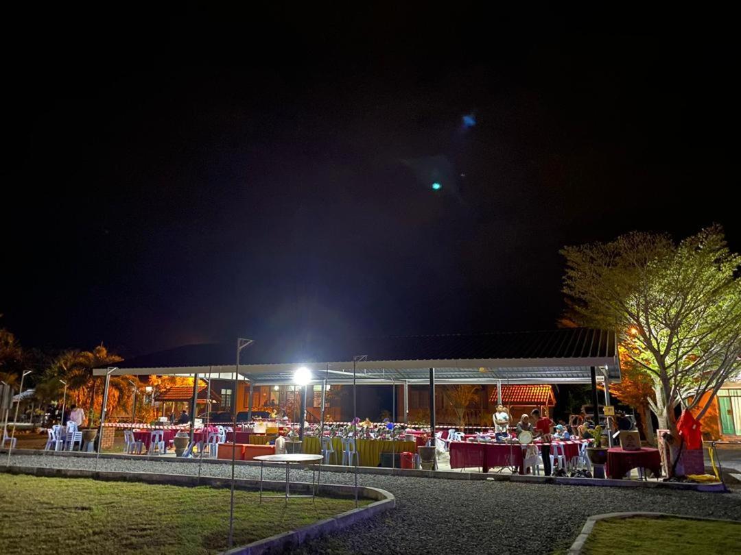 Tamteh Homestay Ayer Hitam Exterior foto