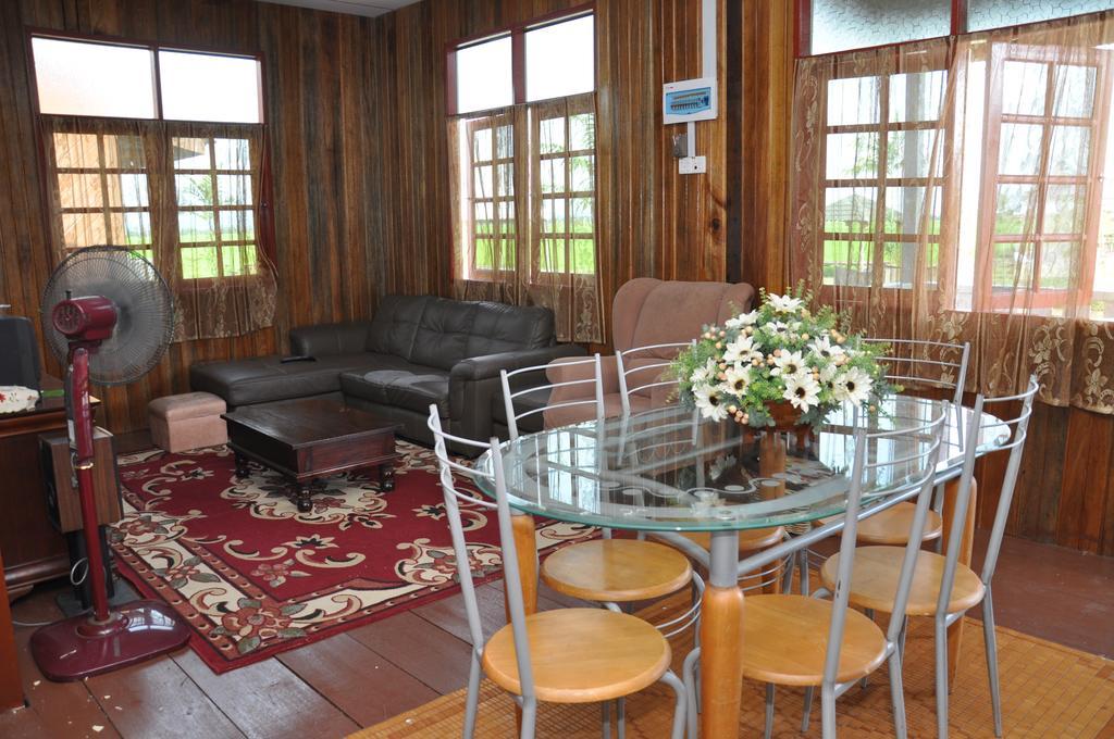 Tamteh Homestay Ayer Hitam Zimmer foto