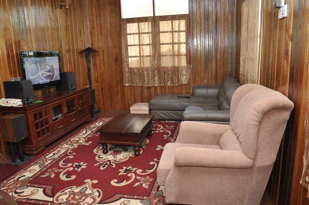 Tamteh Homestay Ayer Hitam Zimmer foto