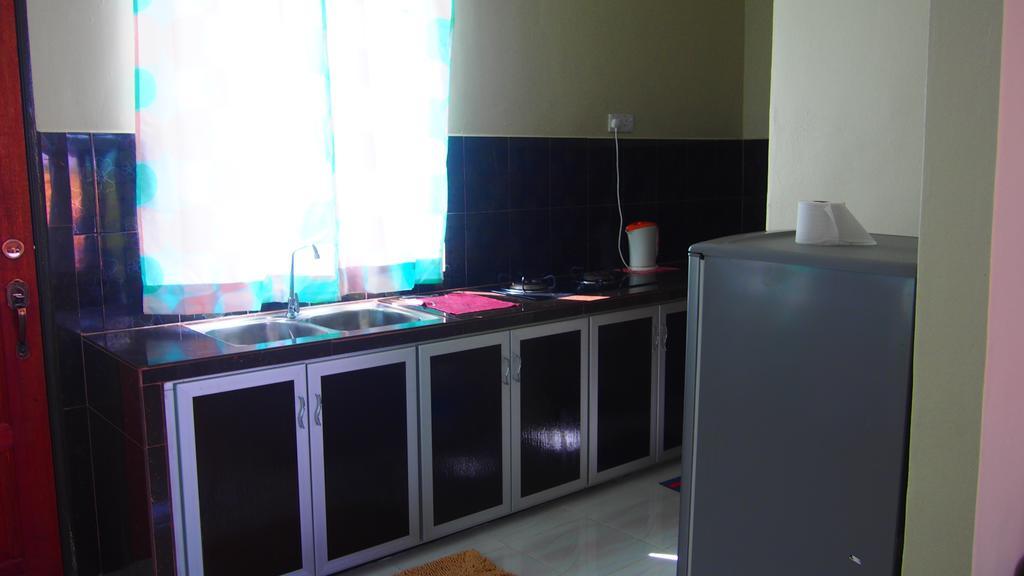 Tamteh Homestay Ayer Hitam Exterior foto